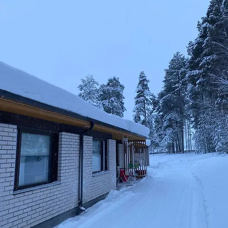 アパート Row House In Meltosjärvi